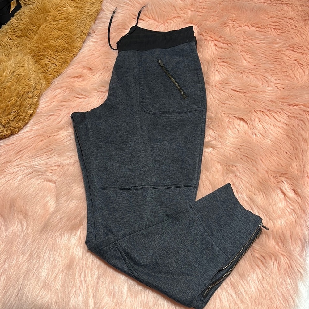 Athleta Street Flux Jogger Pants size M